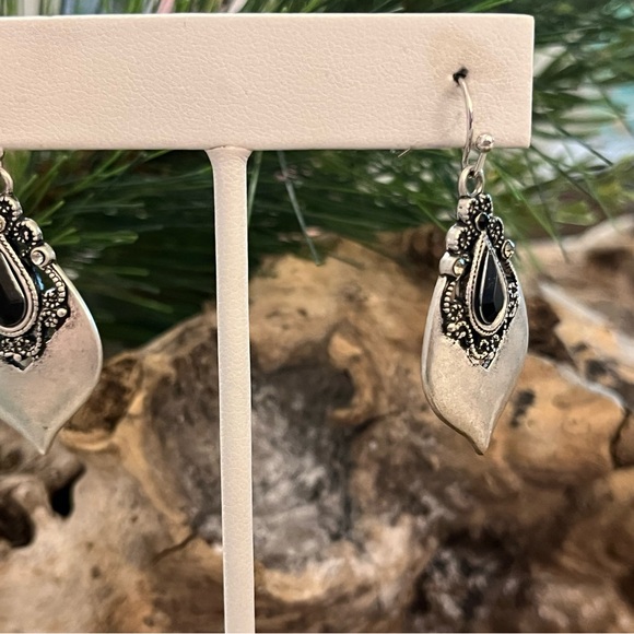 Lia Sophia Black and Silver Ornate Earrings - Picture 3 of 5